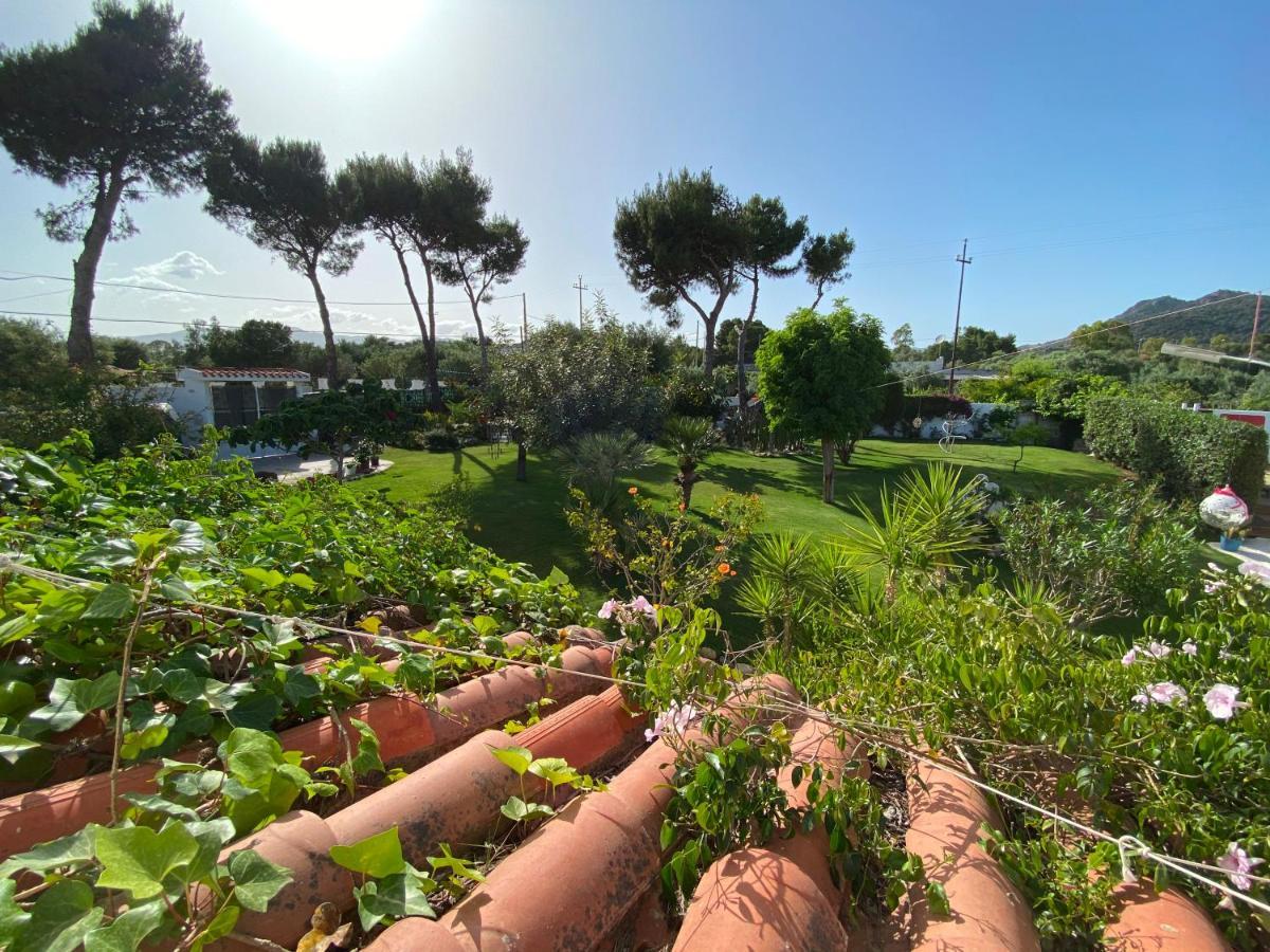 Casa Namaste Bed and Breakfast Porto Columbu - Perd'E Sali Εξωτερικό φωτογραφία